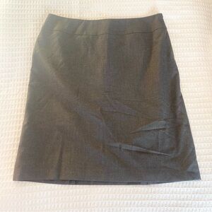 Tahari grey pencil skirt size 12